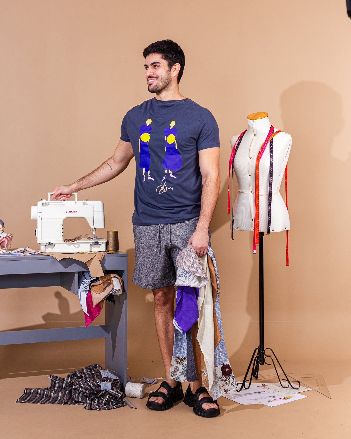 T-shirt Croqui ''Roxa e Ela''