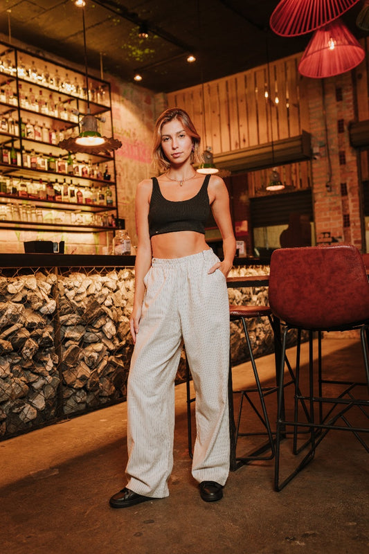 Calça de Elástico Preta ''Riscada''