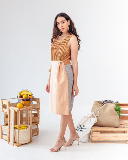 Vestido de Retalho Sem Manga ''Abelhinha''