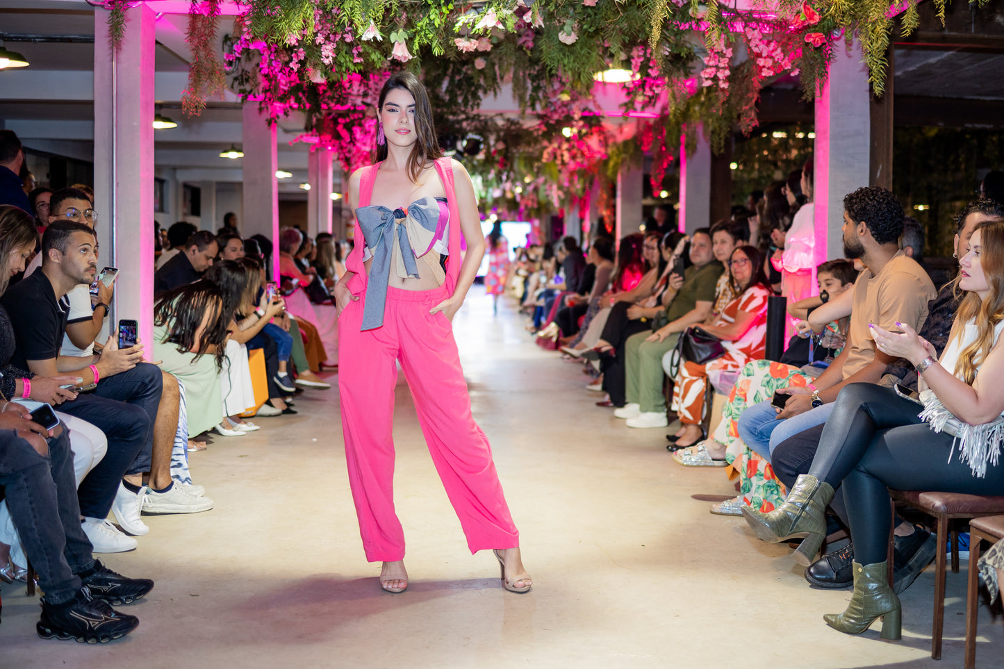 Calça em Viscose Leazing ''Rosei''