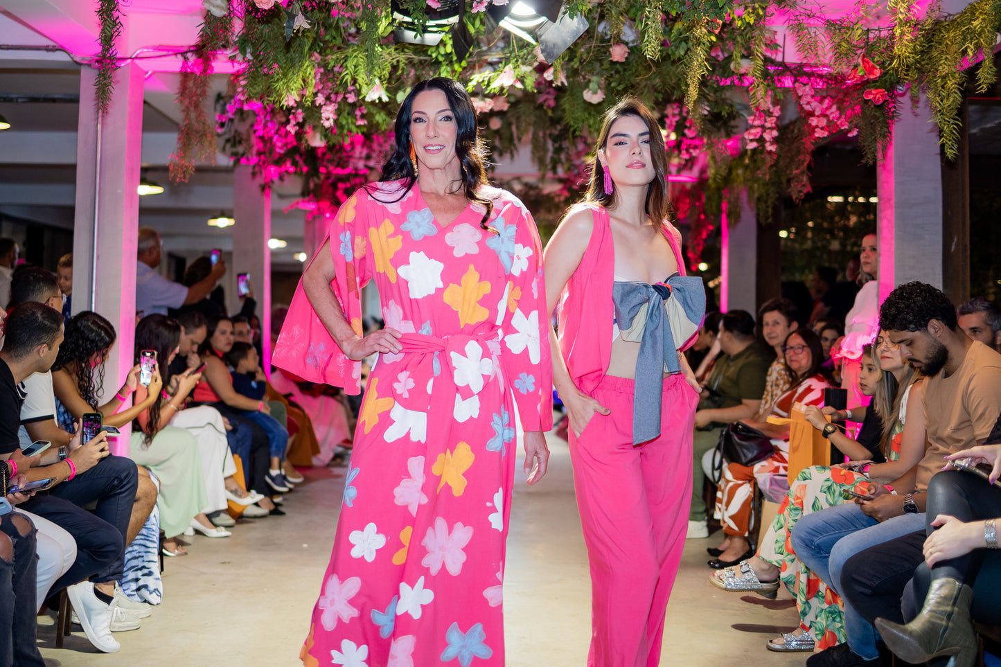 Calça em Viscose Leazing ''Rosei''